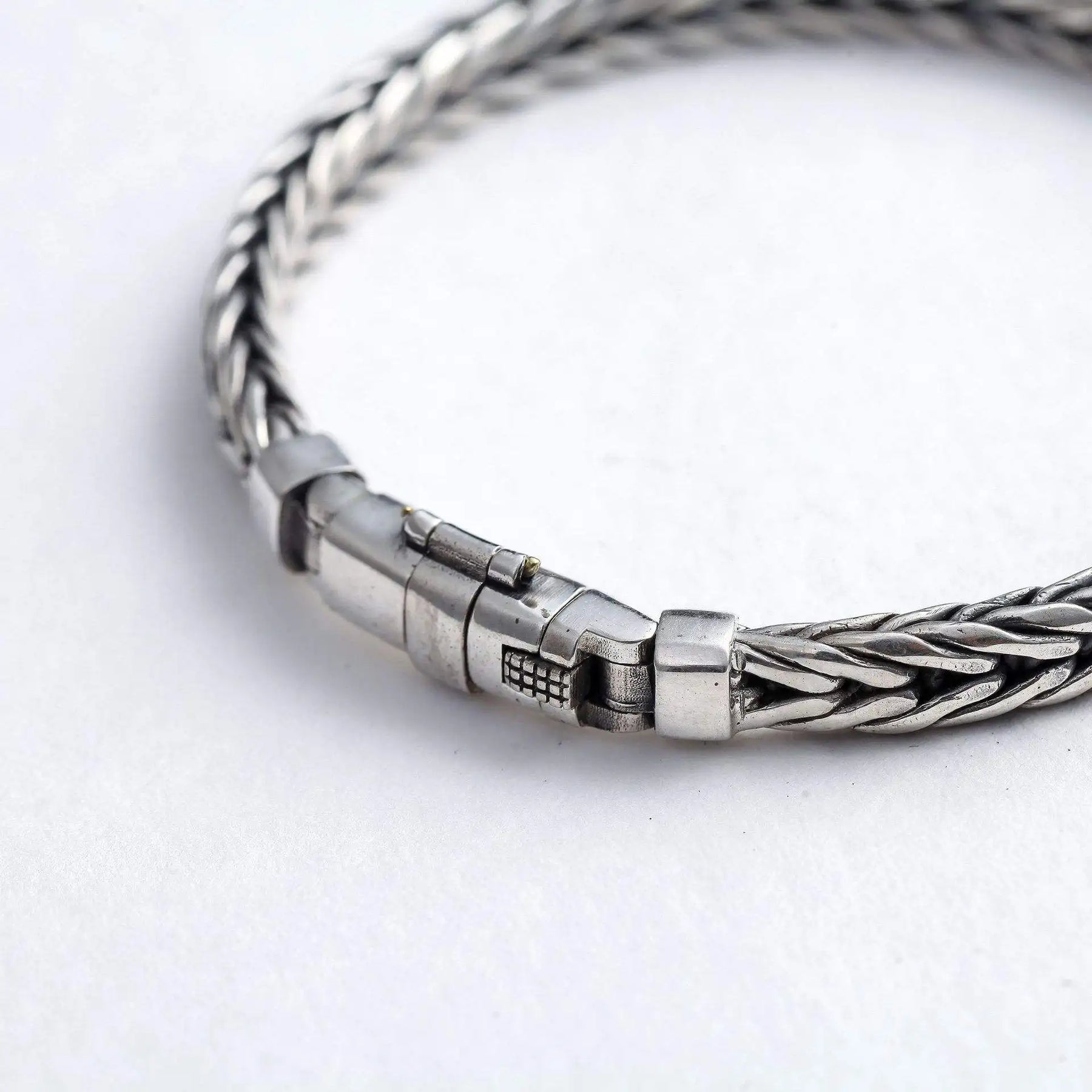 Pulseira Masculina Statement em Prata 925 | Estilo Retrô Feita à Mão | BOLDMAN