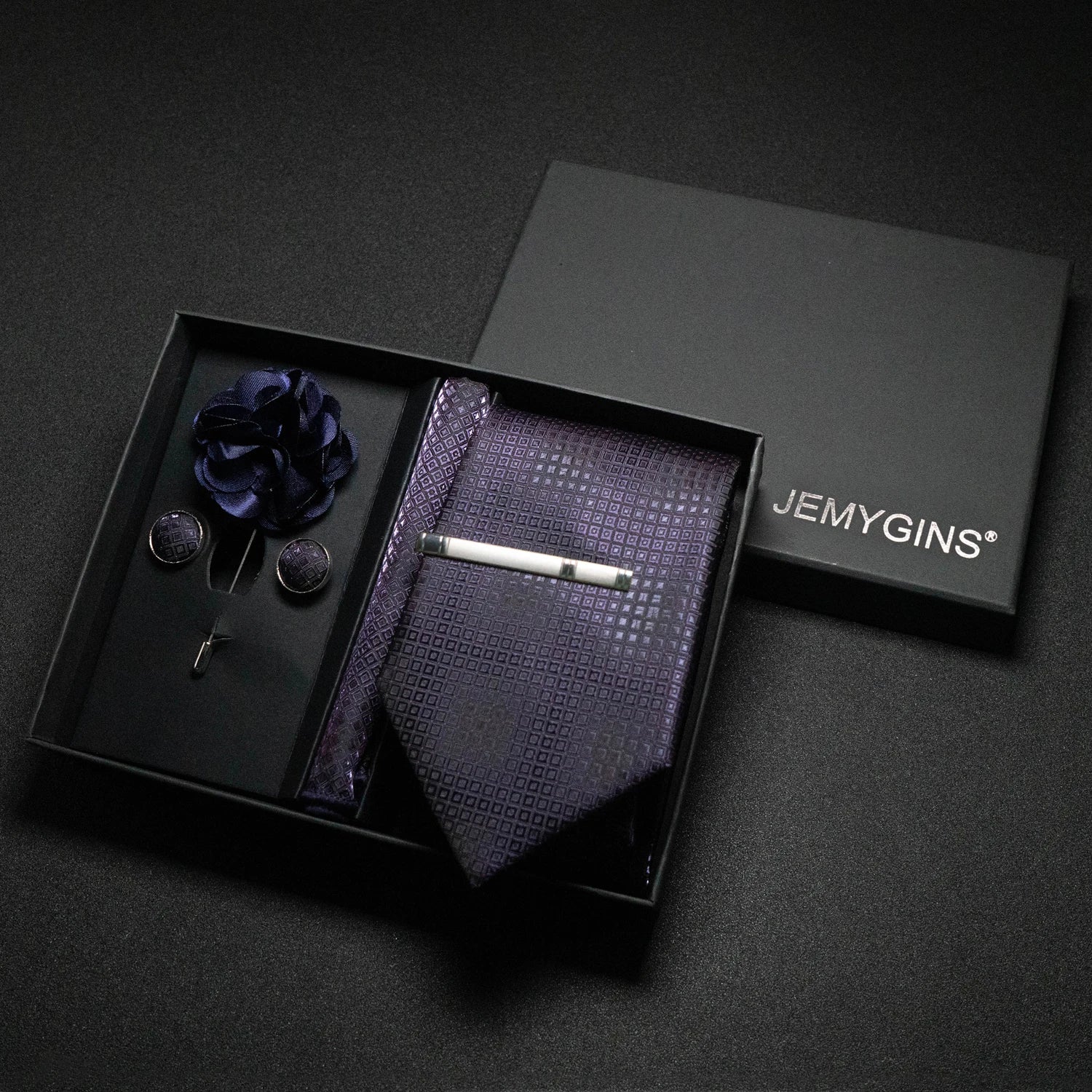 Kit Presente Masculino - 5pcs: 1 Gravata Seda + 4 Acessórios Formais - BOLDMAN