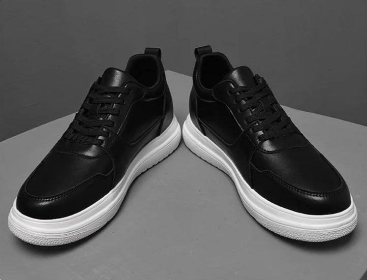 Sneaker Masculino Elevação em Couro Legítimo Preto Fashion | Aumento Discreto | Bold Man™