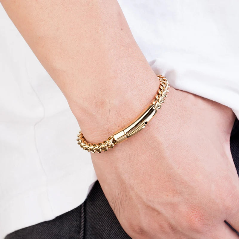 Pulseira Masculina em Aço Inoxidável e Banho de Ouro 18K - BOLDMAN