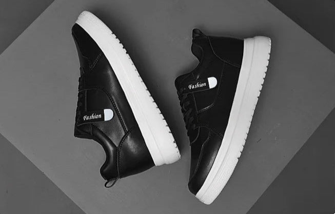 Sneaker Masculino Elevação em Couro Legítimo Preto Fashion | Aumento Discreto | Bold Man™