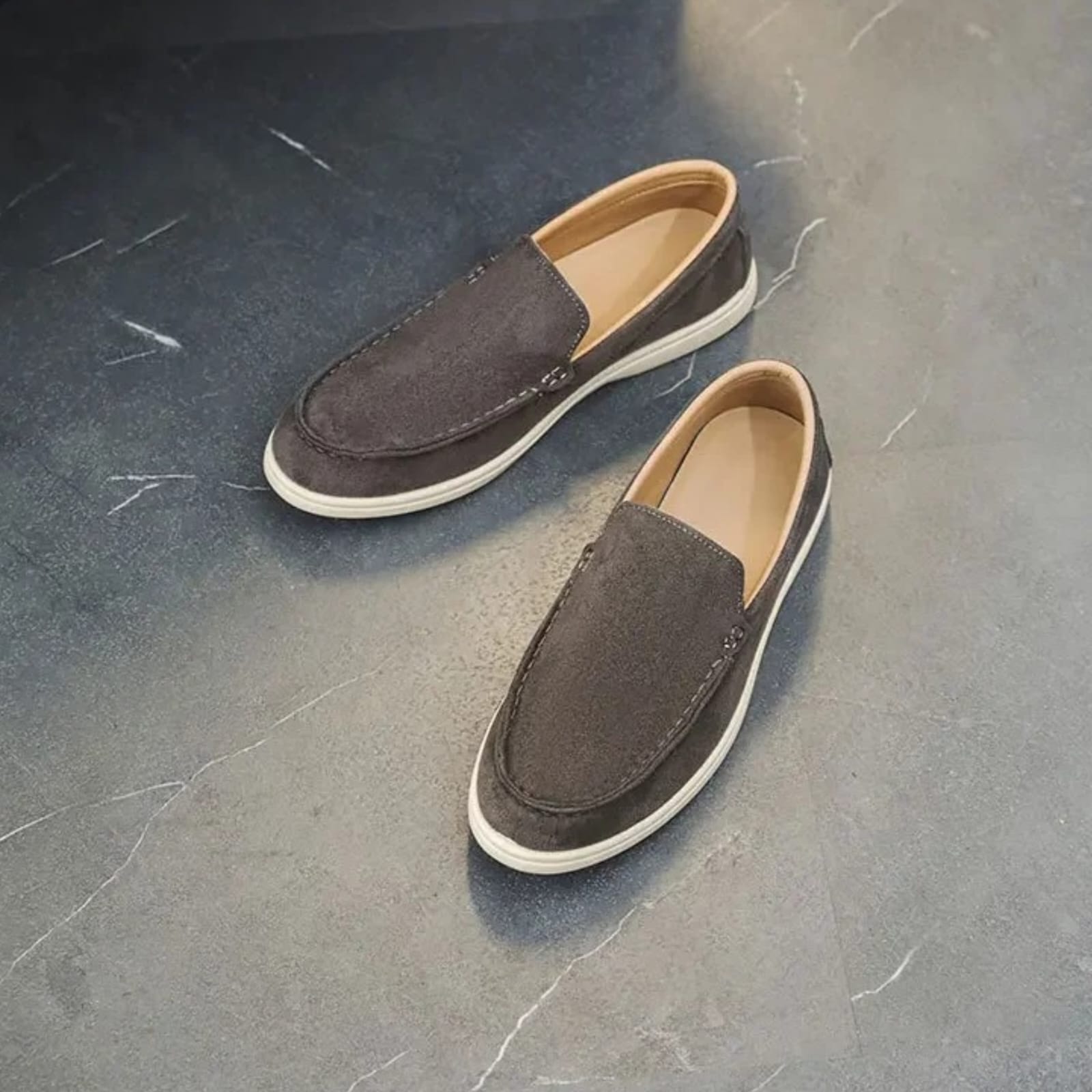 Slip On Masculino Premium  Cinza Escuro | Driving Shoe em Couro Full-Grain | BOLDMAN